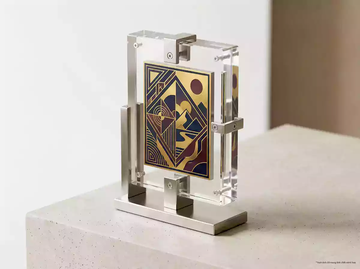 Cúp vinh danh phong cách công nghiệp kết hợp khung sắt sơn tĩnh điện và mặt mica khắc laser